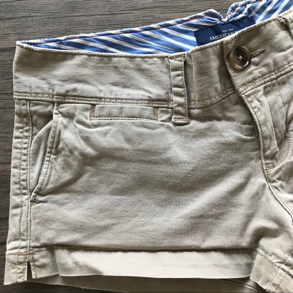 KHAKI SHORTS - Picture 3 of 5